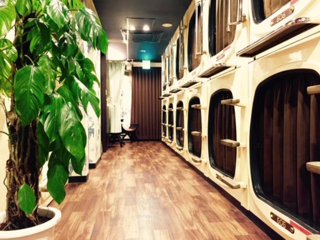 Capsule Shimbashi Hotel a capsule